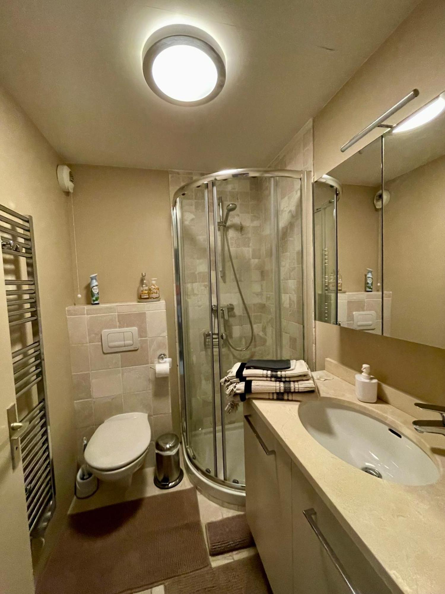 Superbe Appartement En Bord De Mer, Pres Du Centre Et Des Plages Μεντόν Εξωτερικό φωτογραφία